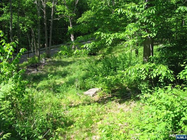 67 Pidgeon Hill Road, WANTAGE, NJ 07461