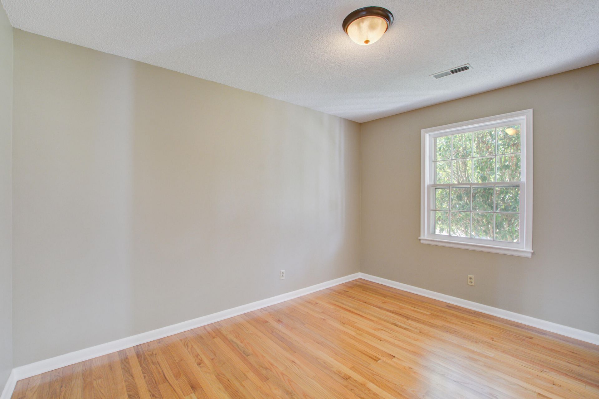 2734 Shadow Lane Photo 12