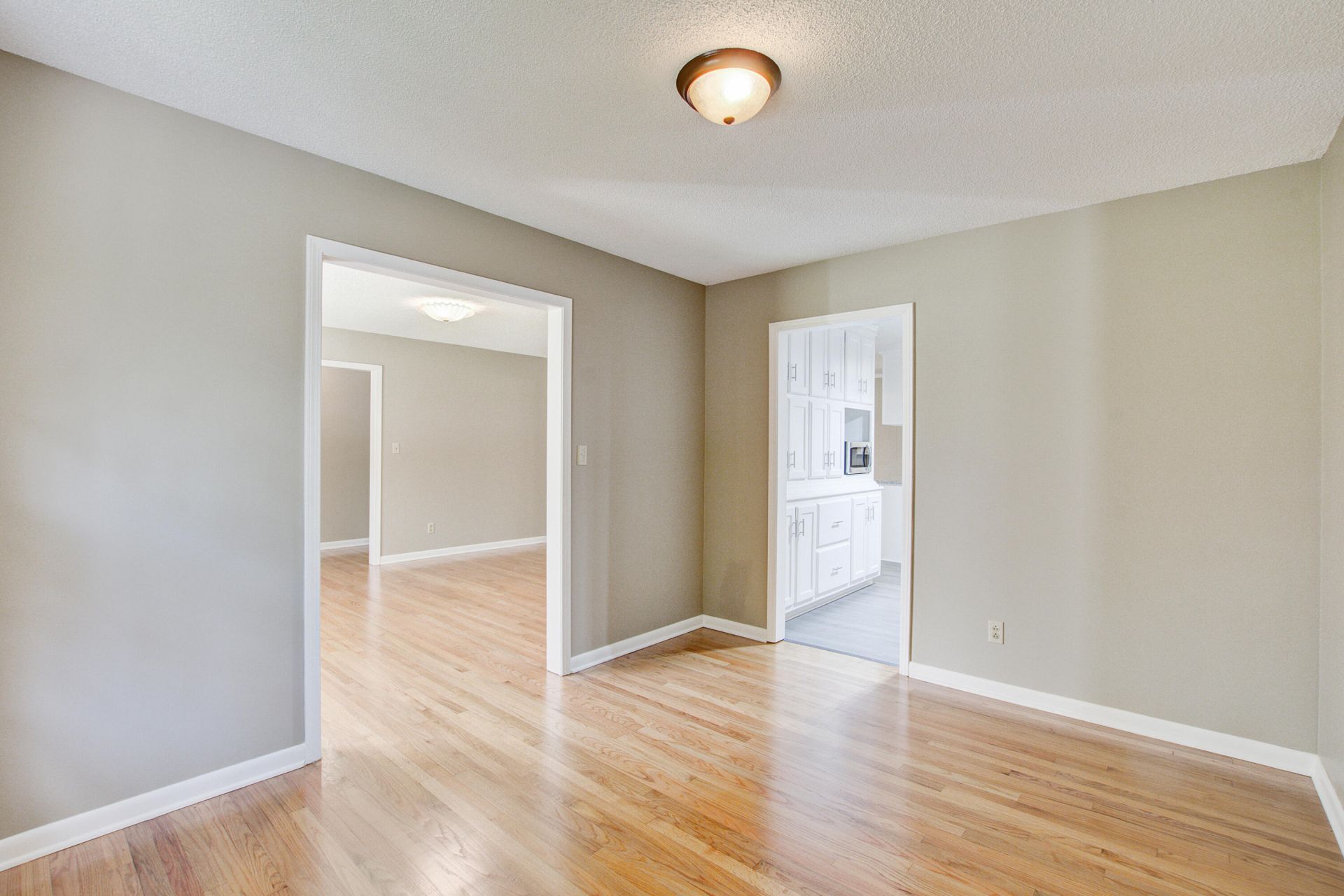 2734 Shadow Lane Photo 14