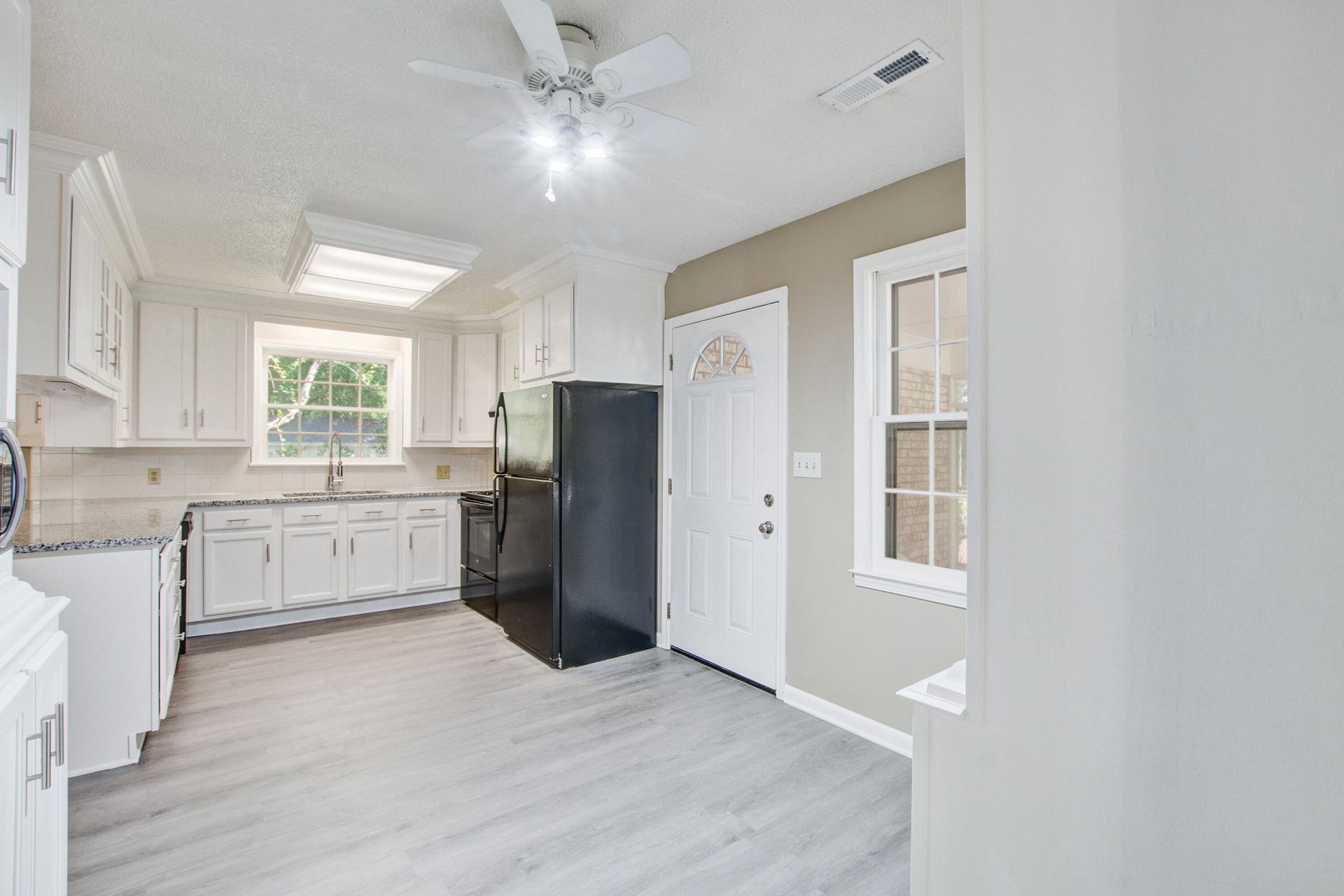 2734 Shadow Lane Photo 16