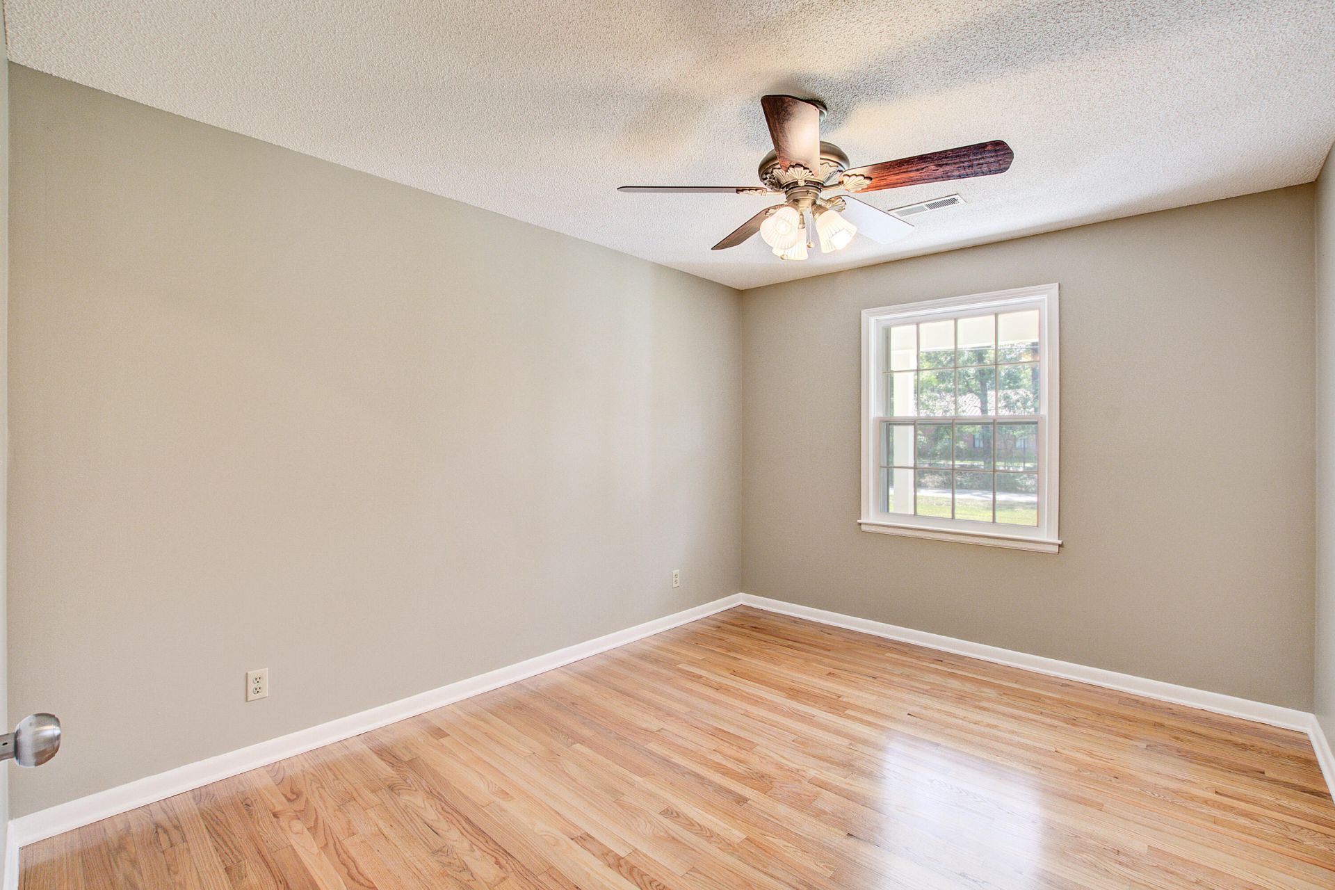 2734 Shadow Lane Photo 28