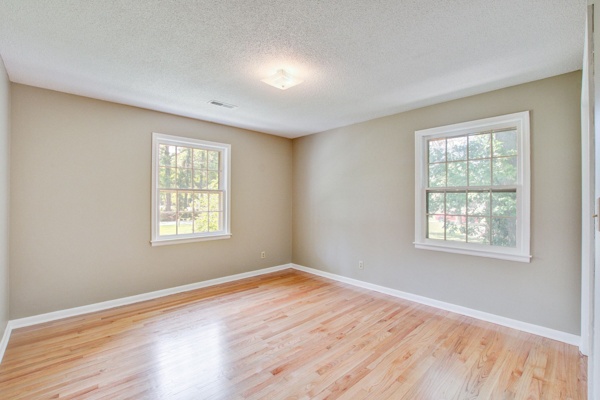 2734 Shadow Lane Photo 30