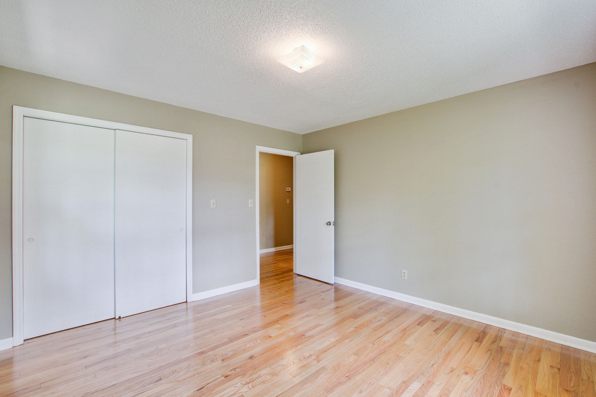 2734 Shadow Lane Photo 31