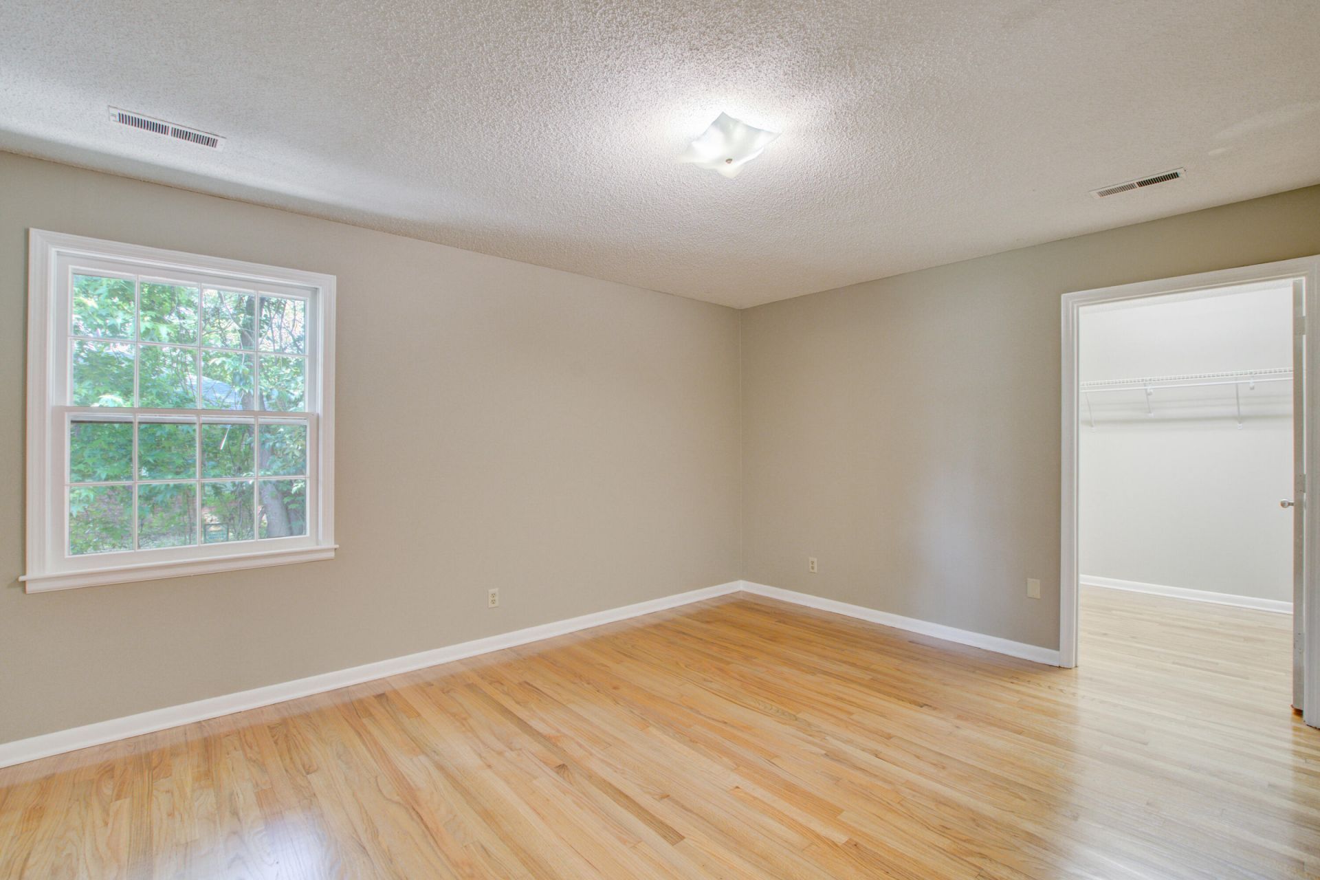 2734 Shadow Lane Photo 32