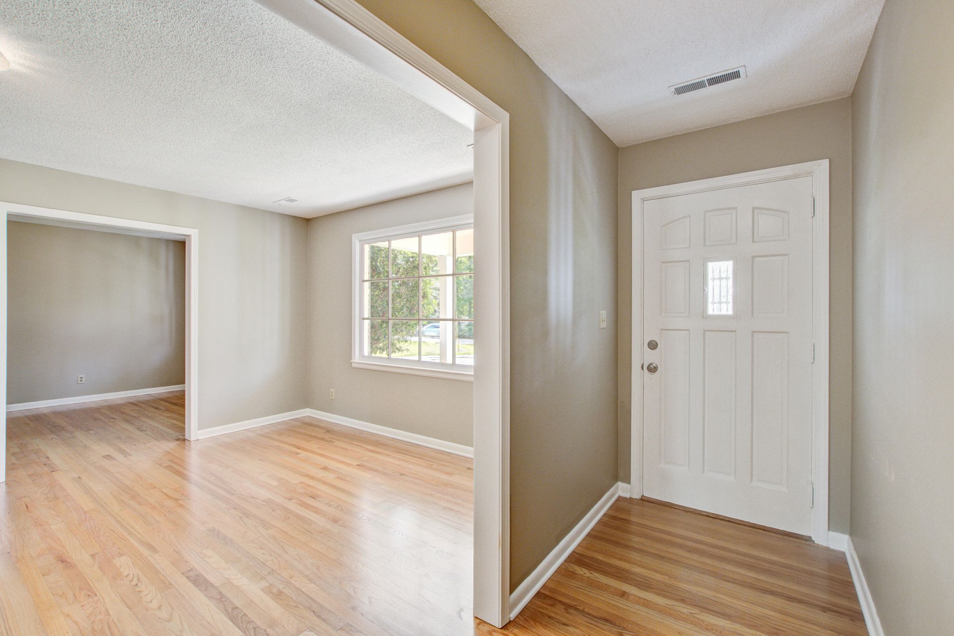 2734 Shadow Lane Photo 5
