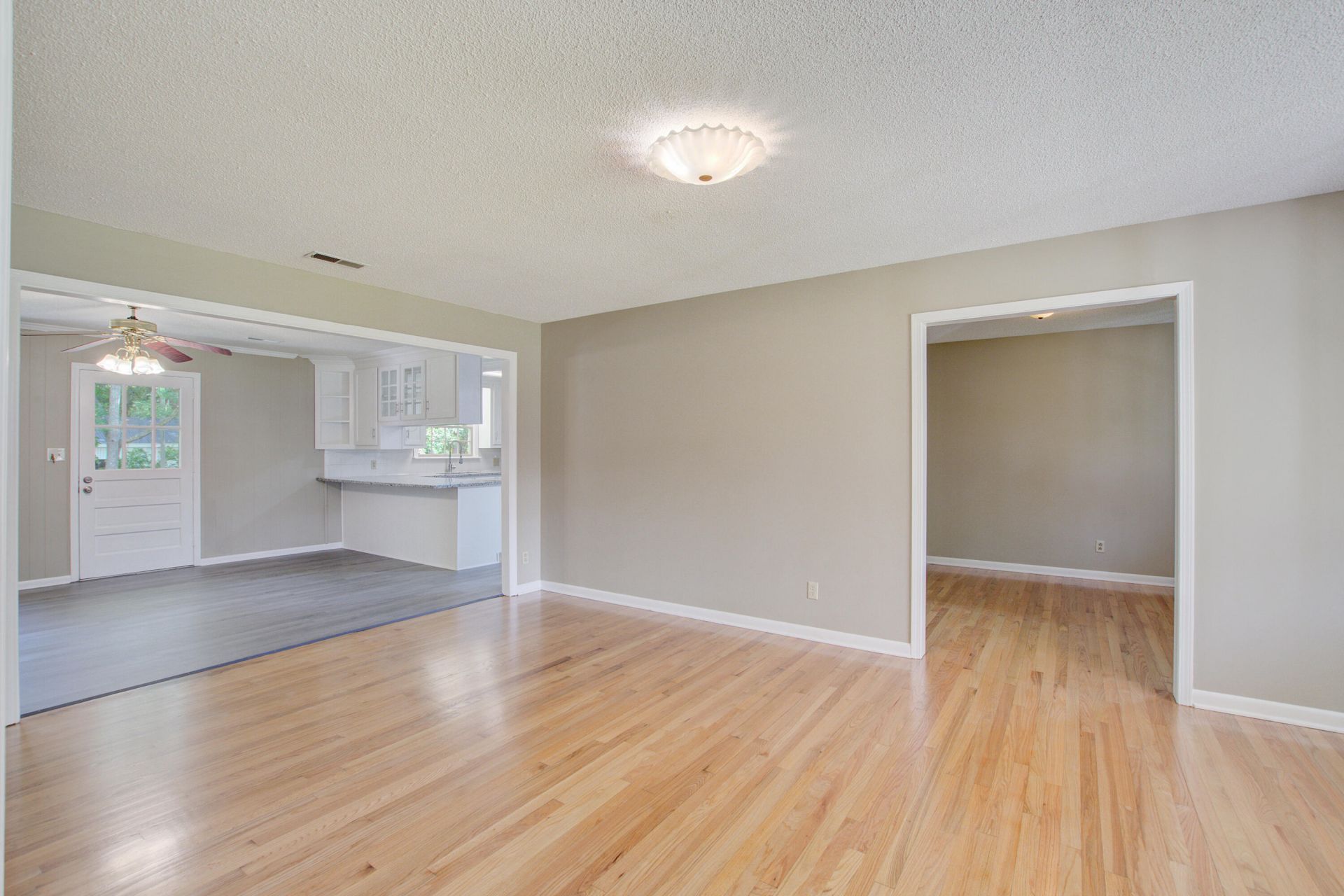2734 Shadow Lane Photo 6