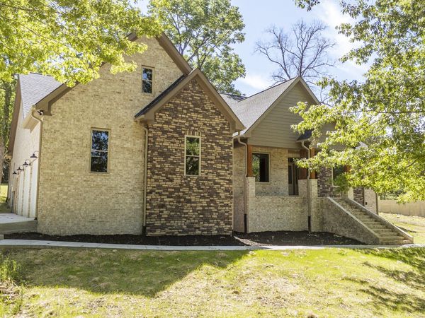621 Bradley Ln, Bath Springs, TN 38311
