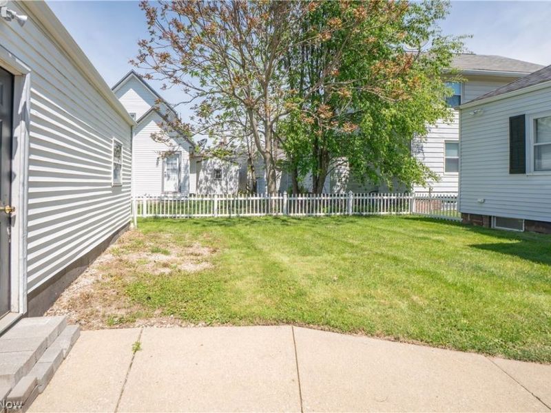 215 8th Street SW, Massillon, OH 44647 Photo 24