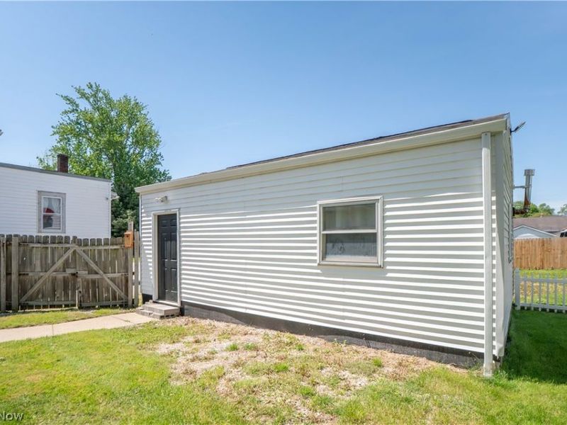 215 8th Street SW, Massillon, OH 44647 Photo 25