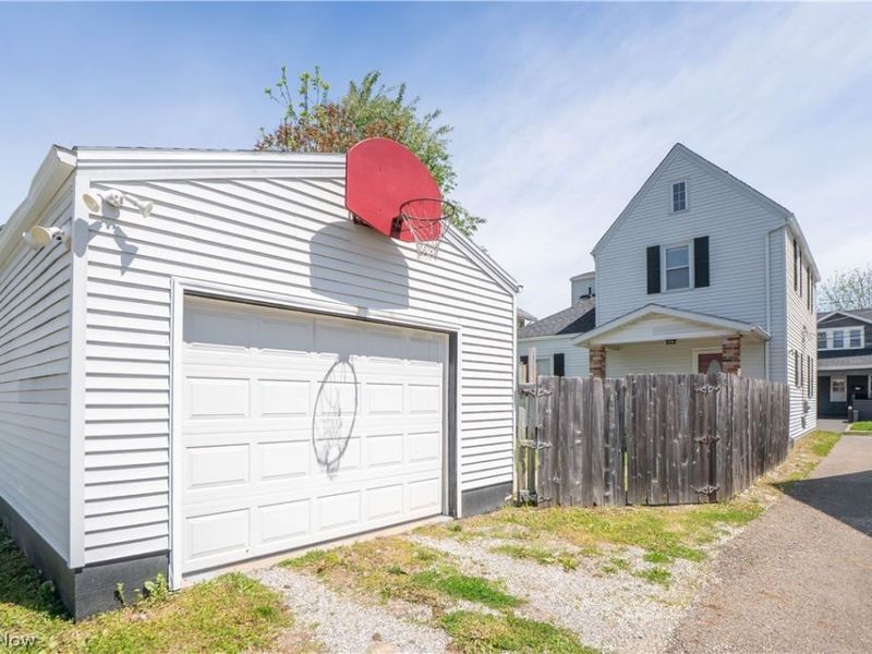 215 8th Street SW, Massillon, OH 44647 Photo 27
