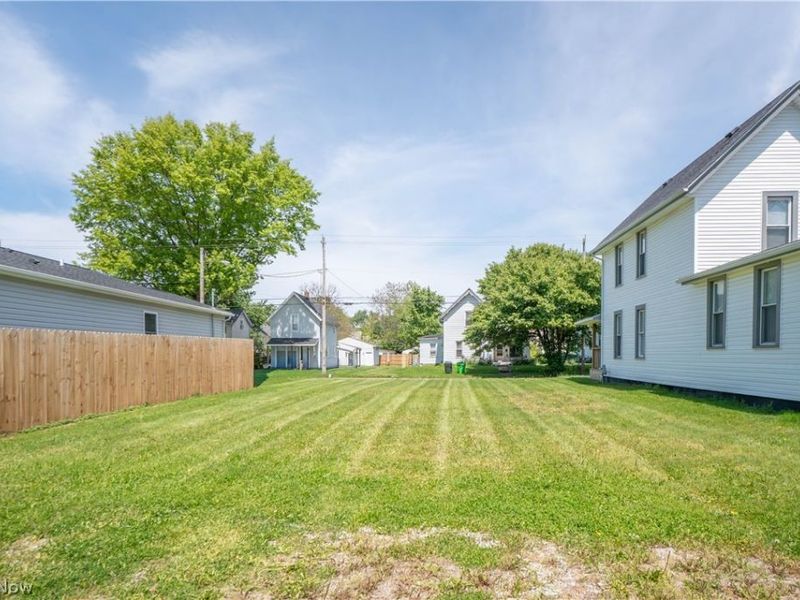 215 8th Street SW, Massillon, OH 44647 Photo 29