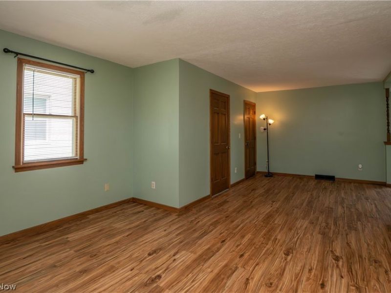 215 8th Street SW, Massillon, OH 44647 Photo 8