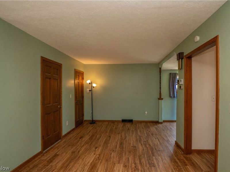 215 8th Street SW, Massillon, OH 44647 Photo 9