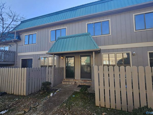 2225 Golf Road, Unit 106, Huntsville, AL 35802