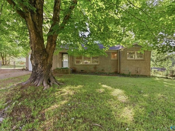 2217 Barrywood Circle NW, Huntsville, AL 35810