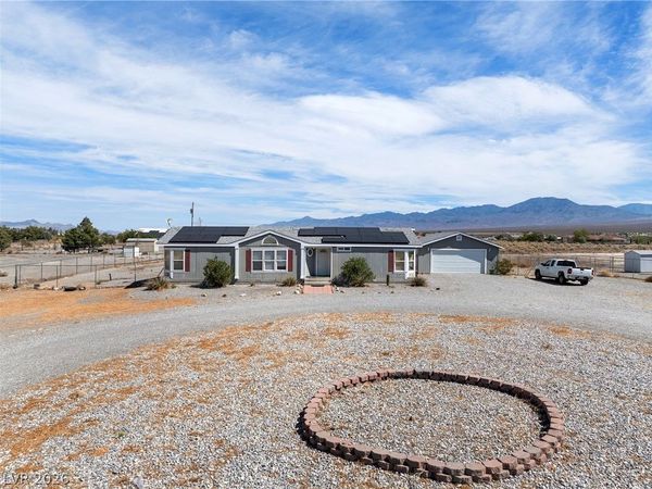 2700 E Dandelion Street , Pahrump, NV 89048