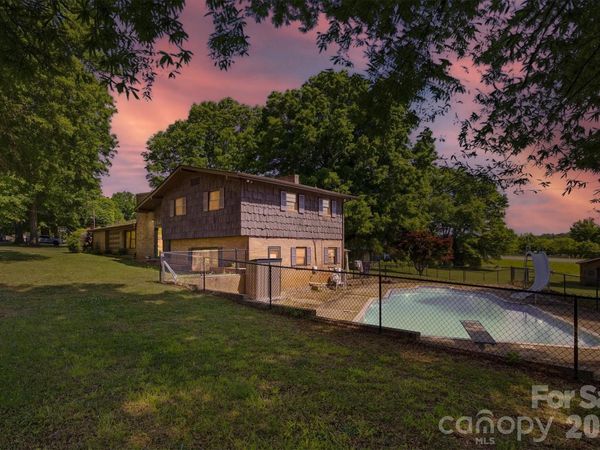 3634 Brookwood Drive , Maiden, NC 28650