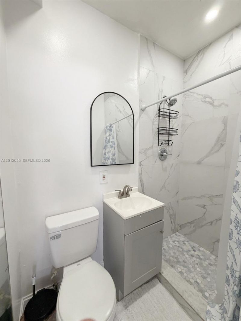 1455 Michigan Ave , Unit 6, Miami Beach, FL 33139 Photo