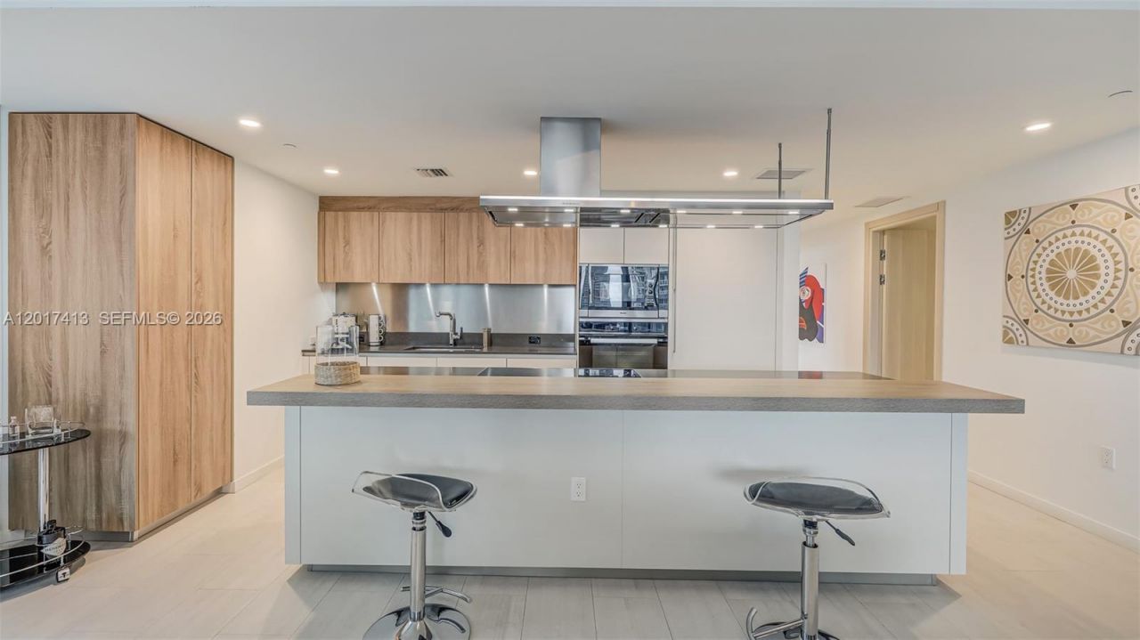 1000 Brickell Plz , Unit 3002, Miami, FL 33131 Photo