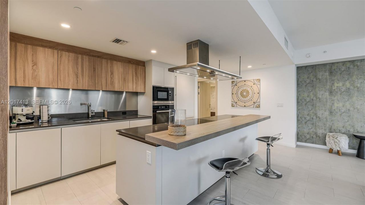 1000 Brickell Plz , Unit 3002, Miami, FL 33131 Photo