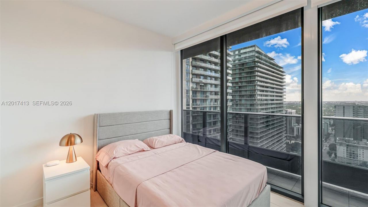 1000 Brickell Plz , Unit 3002, Miami, FL 33131 Photo