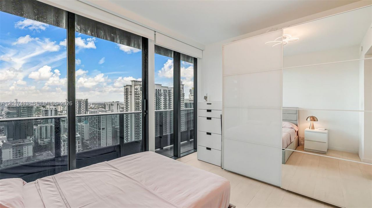 1000 Brickell Plz , Unit 3002, Miami, FL 33131 Photo
