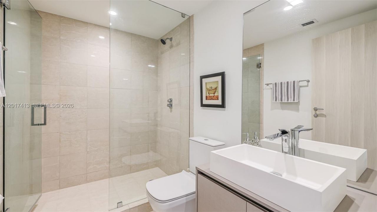 1000 Brickell Plz , Unit 3002, Miami, FL 33131 Photo