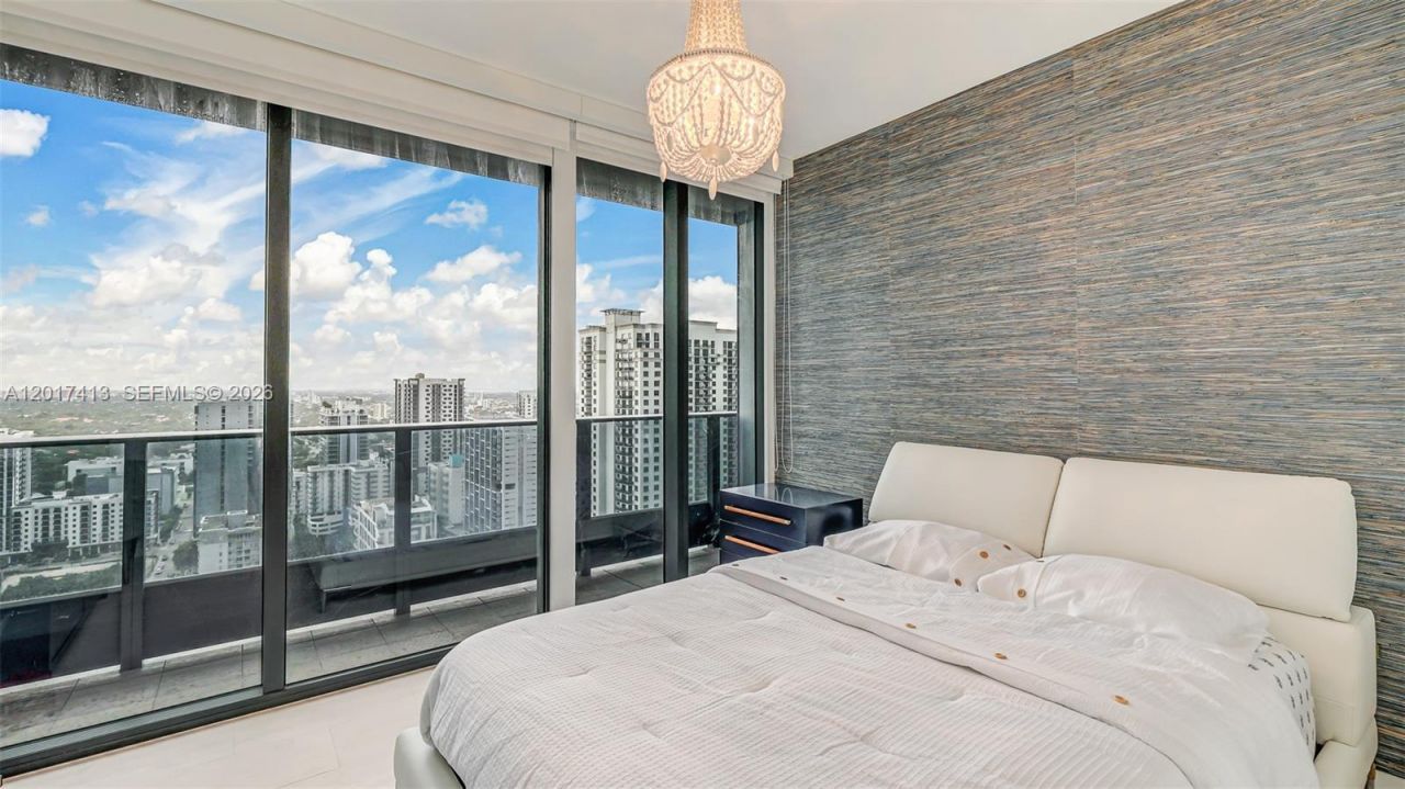1000 Brickell Plz , Unit 3002, Miami, FL 33131 Photo