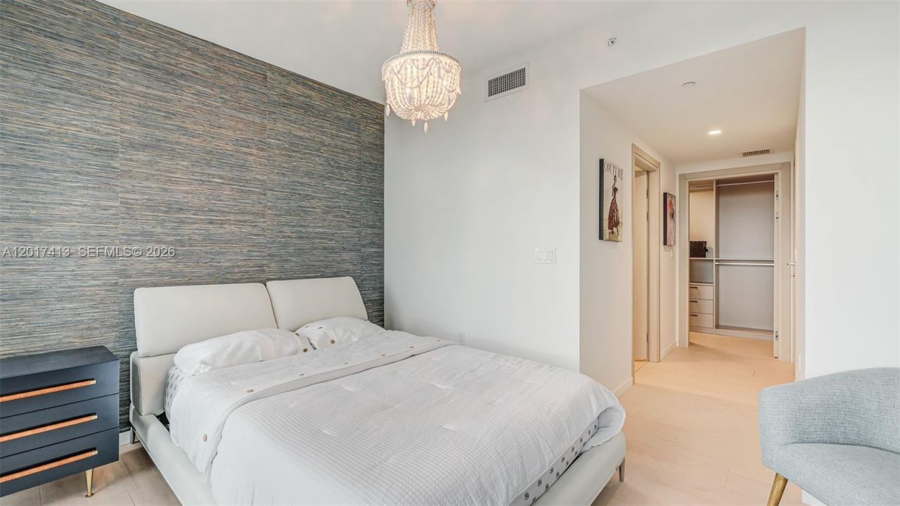 1000 Brickell Plz , Unit 3002, Miami, FL 33131 Photo