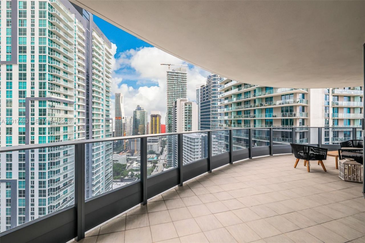 1000 Brickell Plz , Unit 3002, Miami, FL 33131 Photo