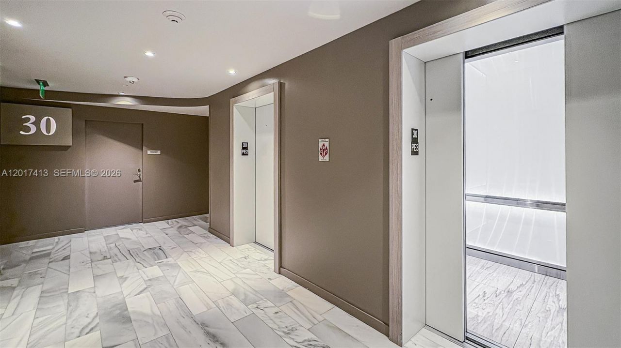 1000 Brickell Plz , Unit 3002, Miami, FL 33131 Photo