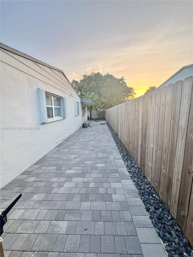 3010 N 73rd Ave , Hollywood, FL 33024 Photo