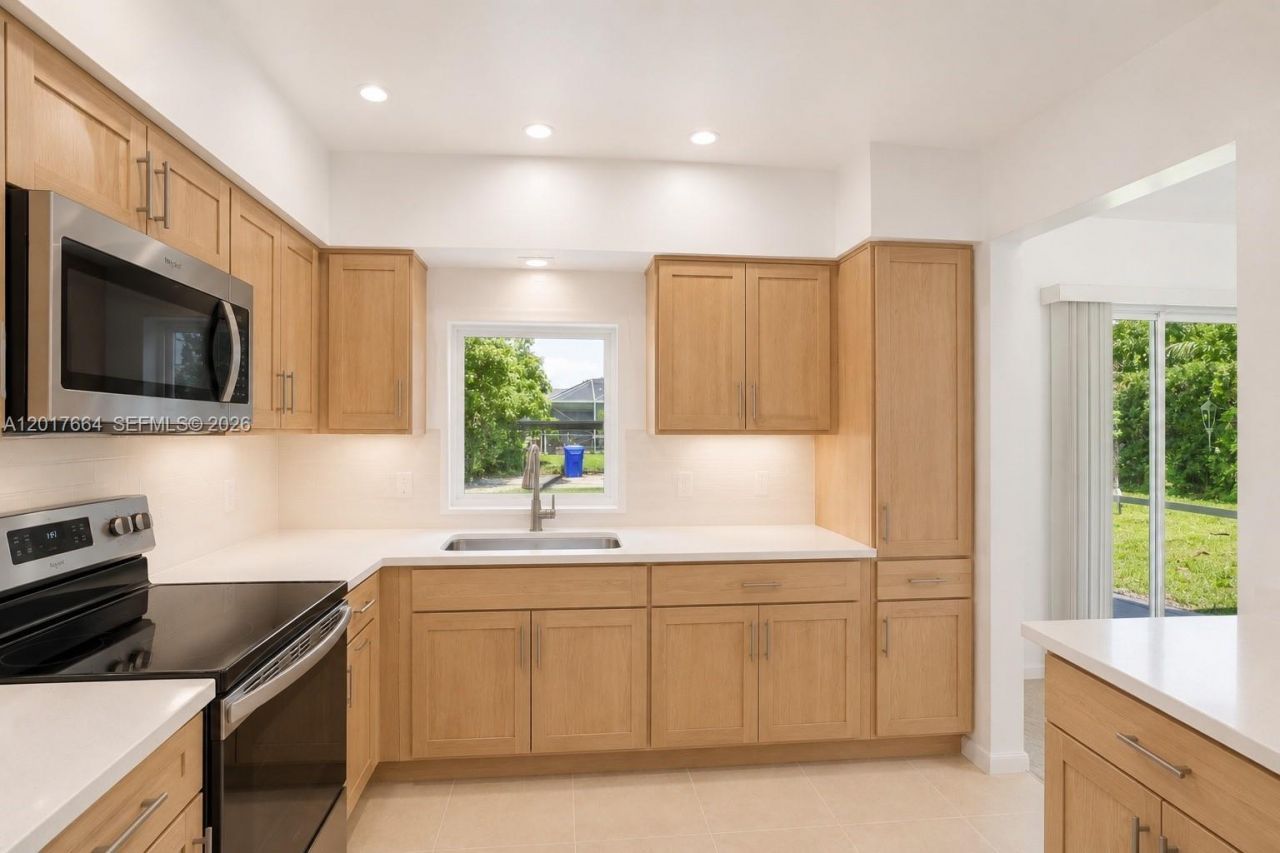 3925 Washington St, Hollywood, FL 33021 Photo