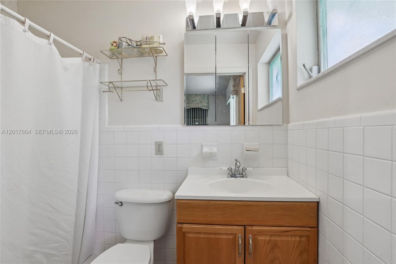 3925 Washington St, Hollywood, FL 33021 Photo