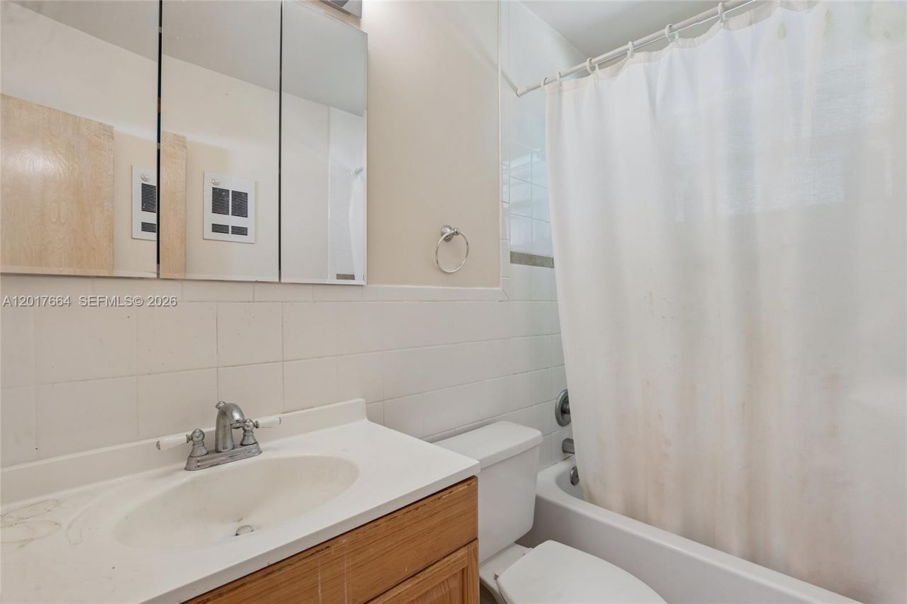 3925 Washington St, Hollywood, FL 33021 Photo