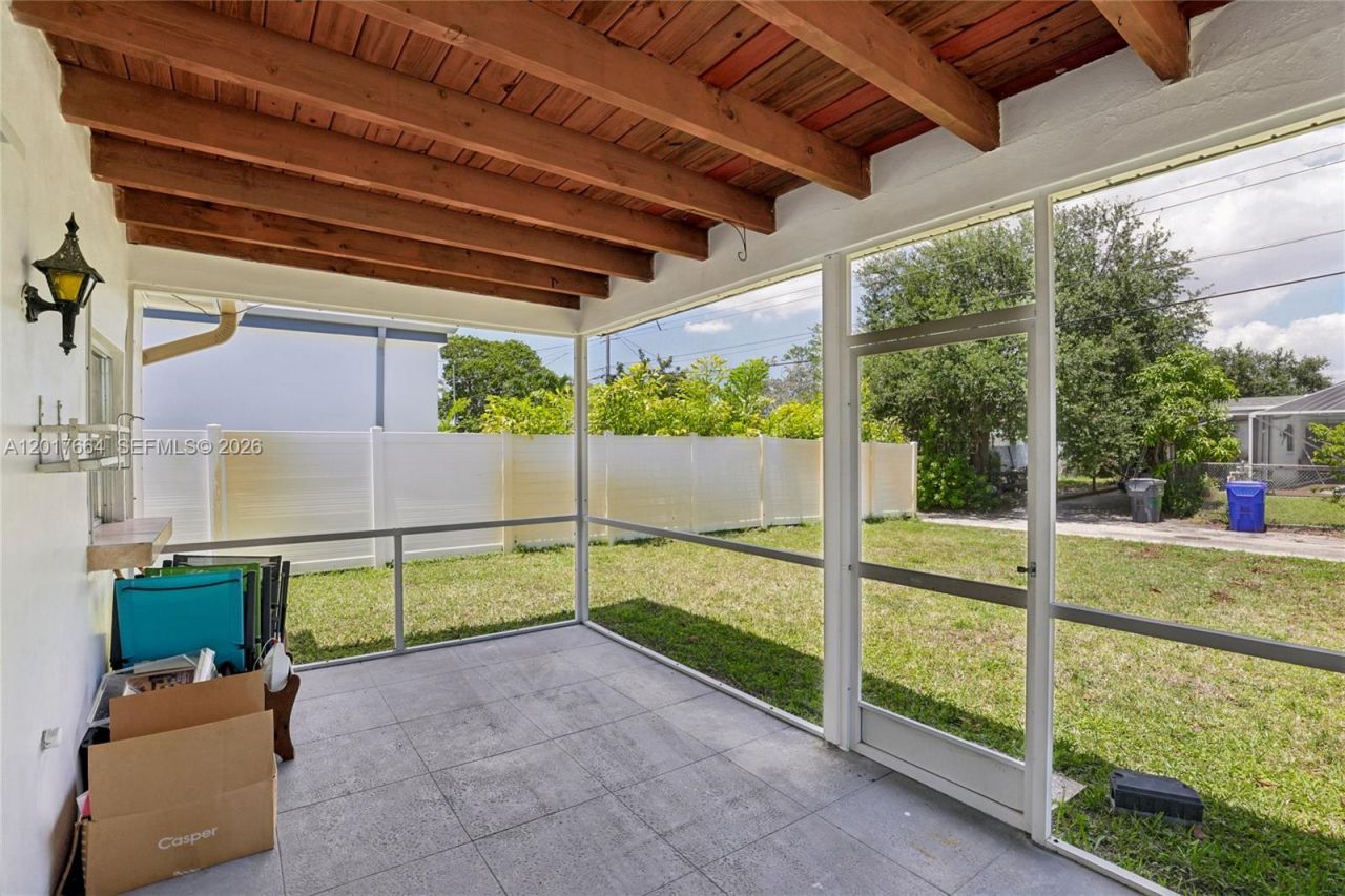 3925 Washington St, Hollywood, FL 33021 Photo
