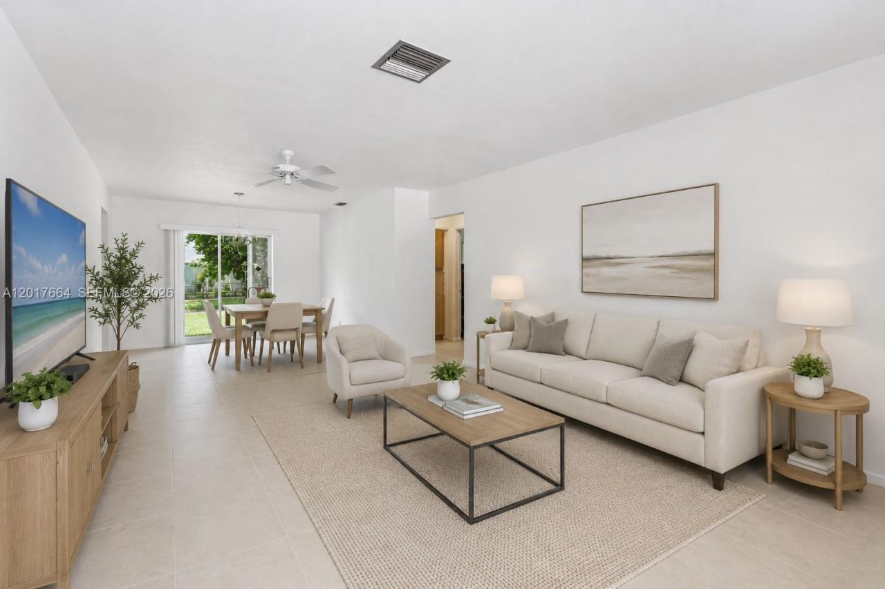 3925 Washington St, Hollywood, FL 33021 Photo