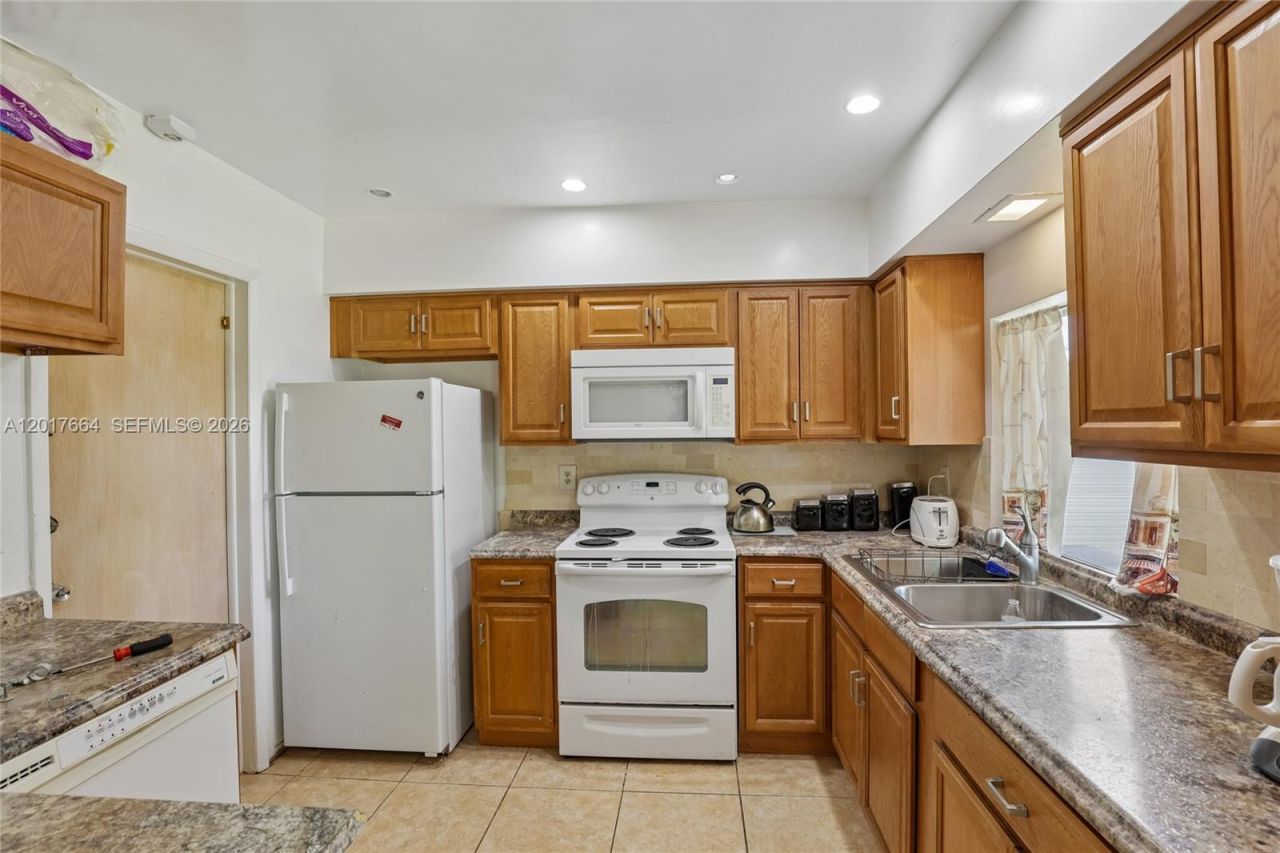 3925 Washington St, Hollywood, FL 33021 Photo