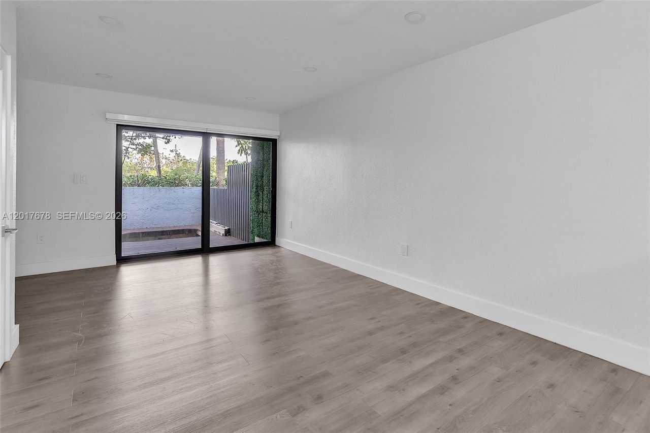 1901 NW S River Dr , Unit 28C, Miami, FL 33125 Photo
