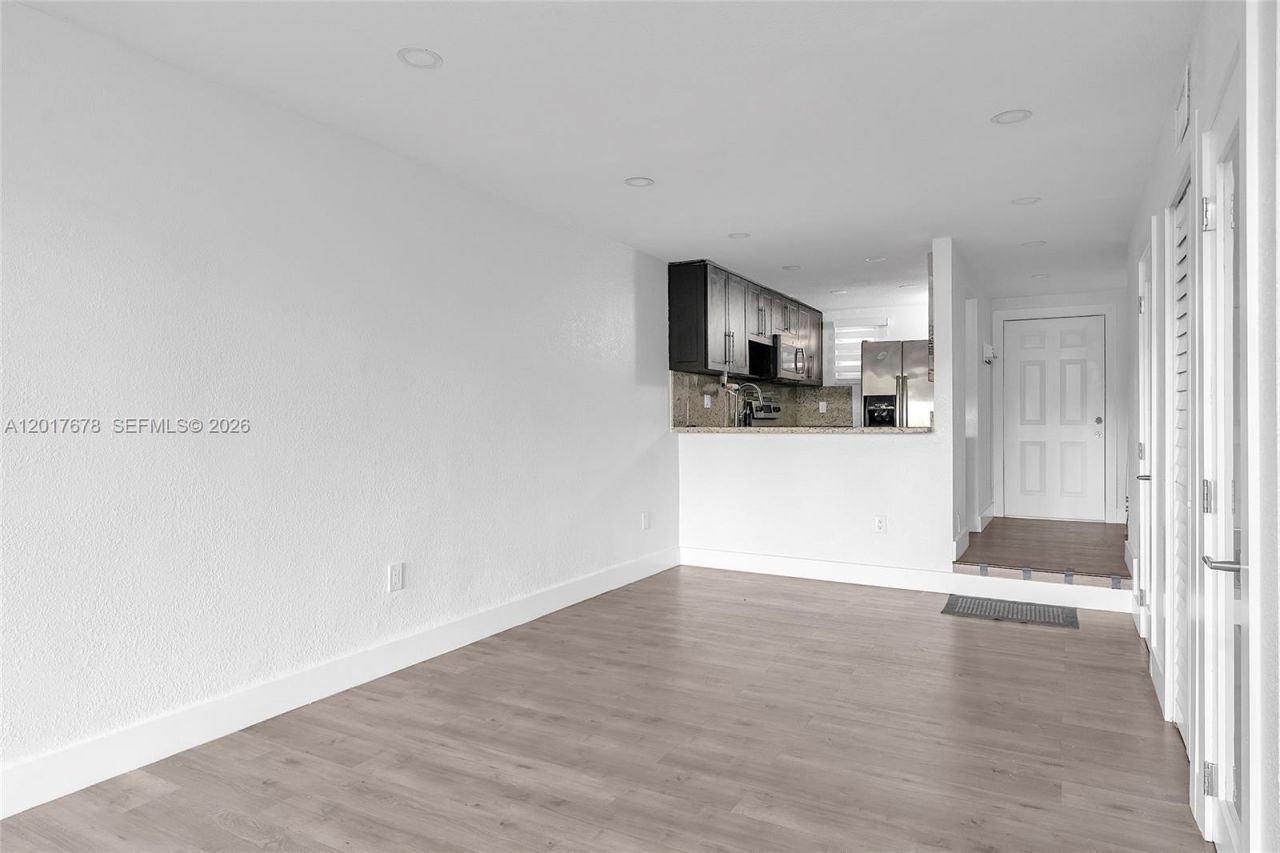 1901 NW S River Dr , Unit 28C, Miami, FL 33125 Photo