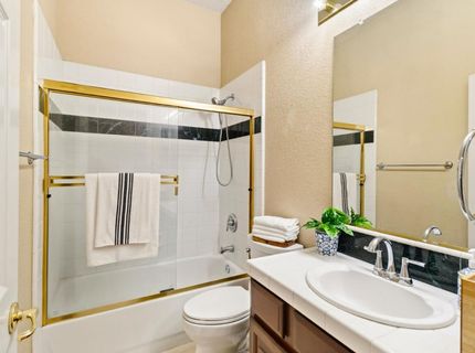 28 Eastham Ct, Sacramento, CA 95833 Photo