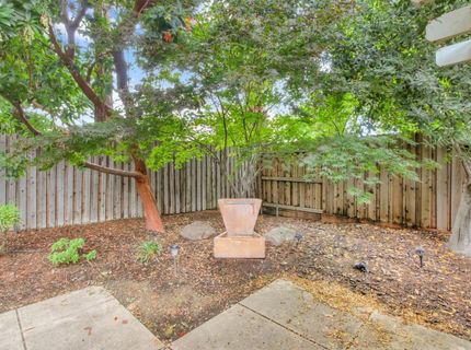 28 Eastham Ct, Sacramento, CA 95833 Photo