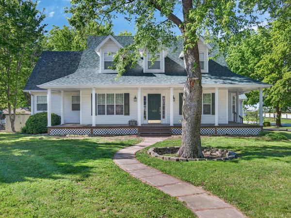 928 Julian Street , Marshfield, MO 65706