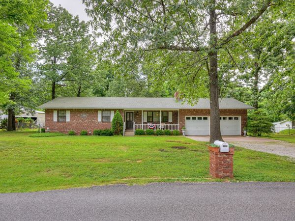1706 Ankney Place , Neosho, MO 64850