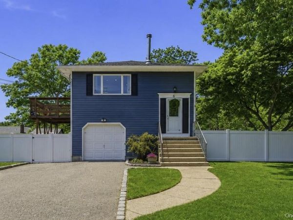 82 Seawanhaka Avenue, Nesconset, NY 11767