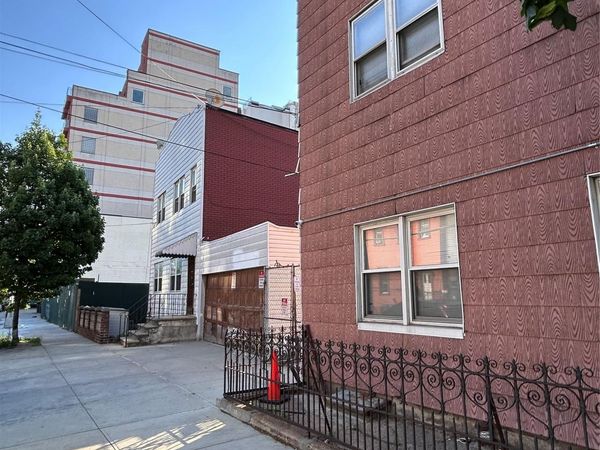 38-12 28th Street, Long Island City, NY 11101
