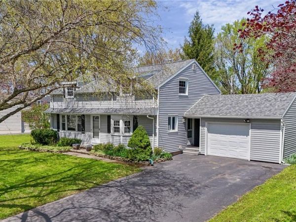 94 Thorncliff Road, Spencerport, NY 14559