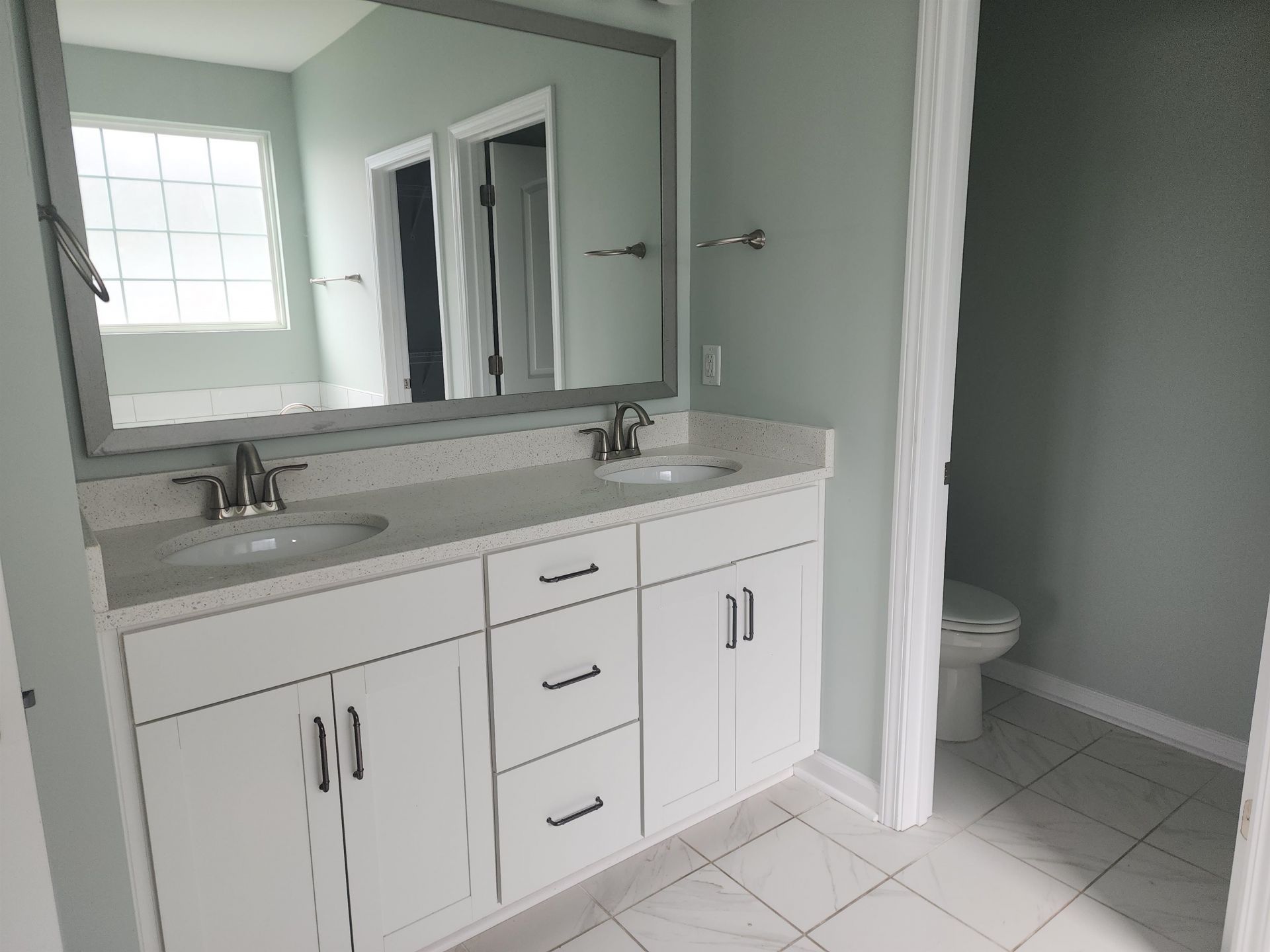 5527 Redleaf Rose Dr. Photo 11