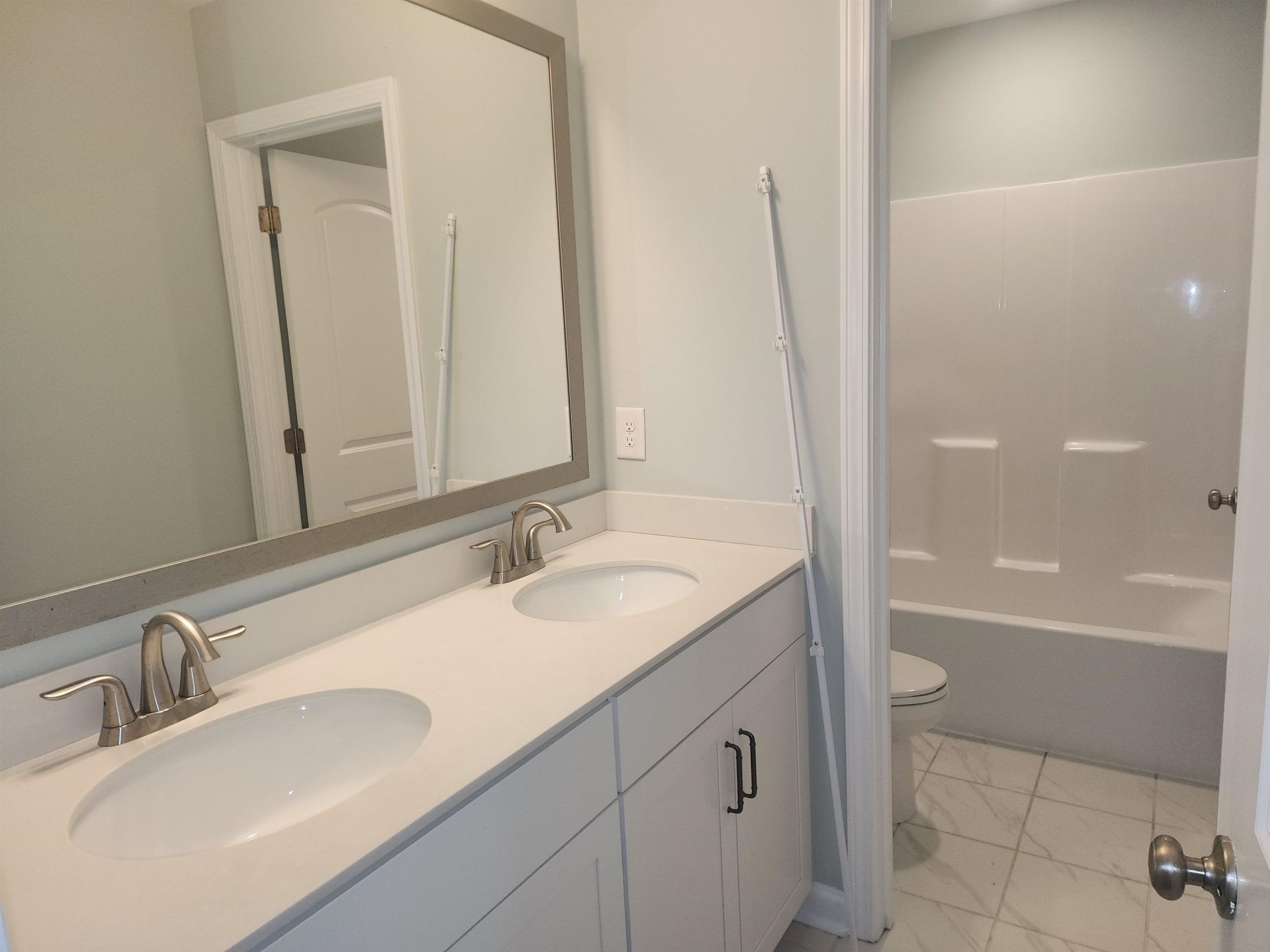 5527 Redleaf Rose Dr. Photo 19