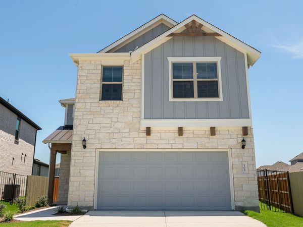 105 Amista DR, Liberty Hill, TX 78642